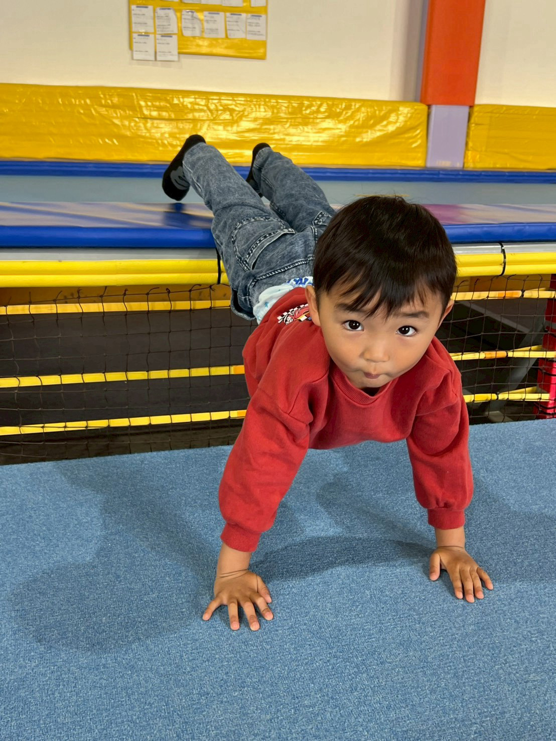 復せつ倒立の練習の様子