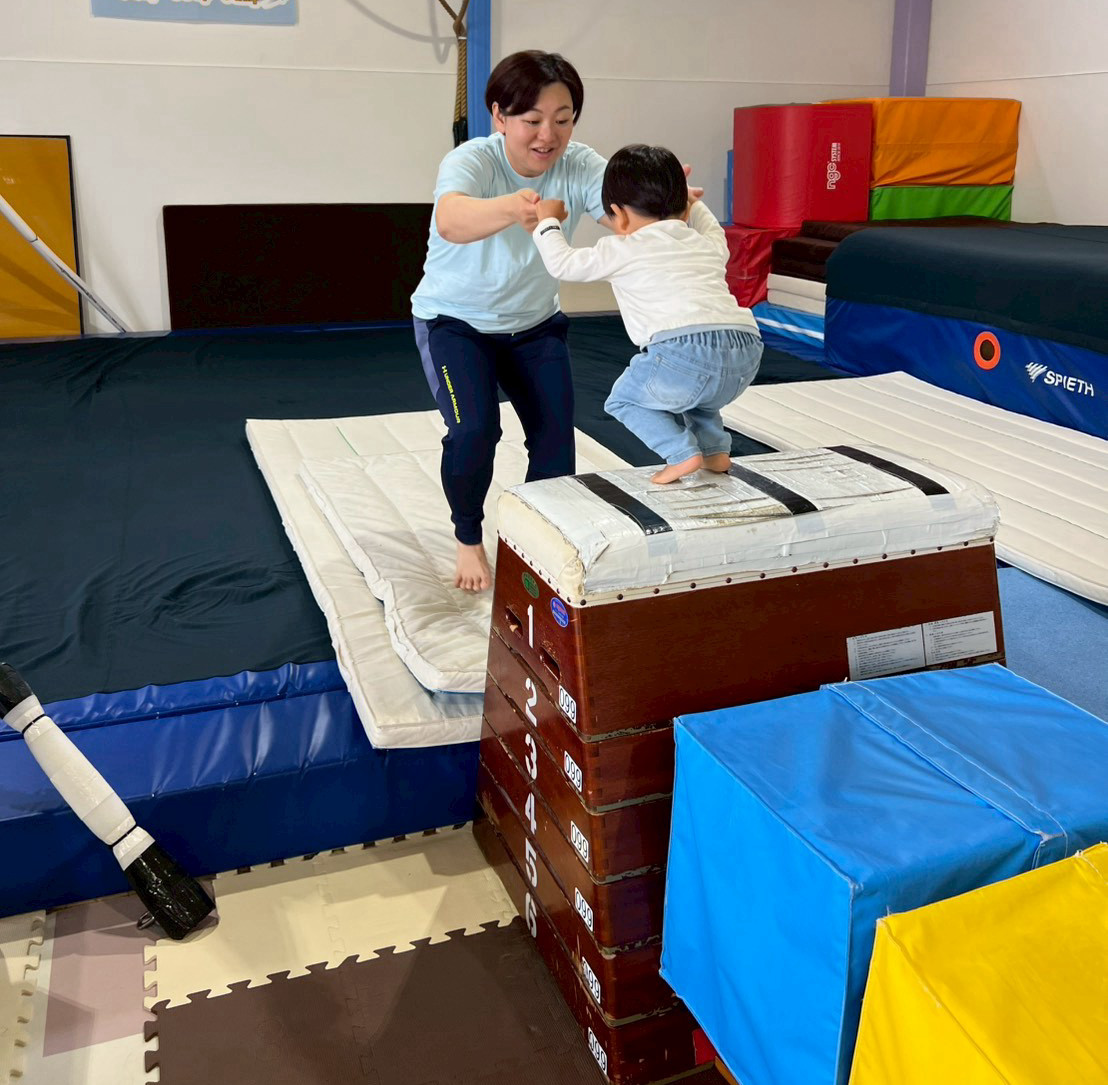 じゃんぷの練習するサク